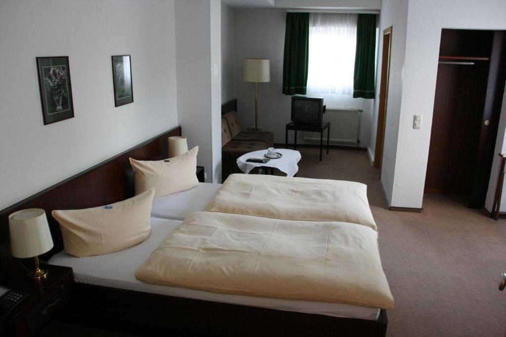 Hotel Diening Essen Cameră foto